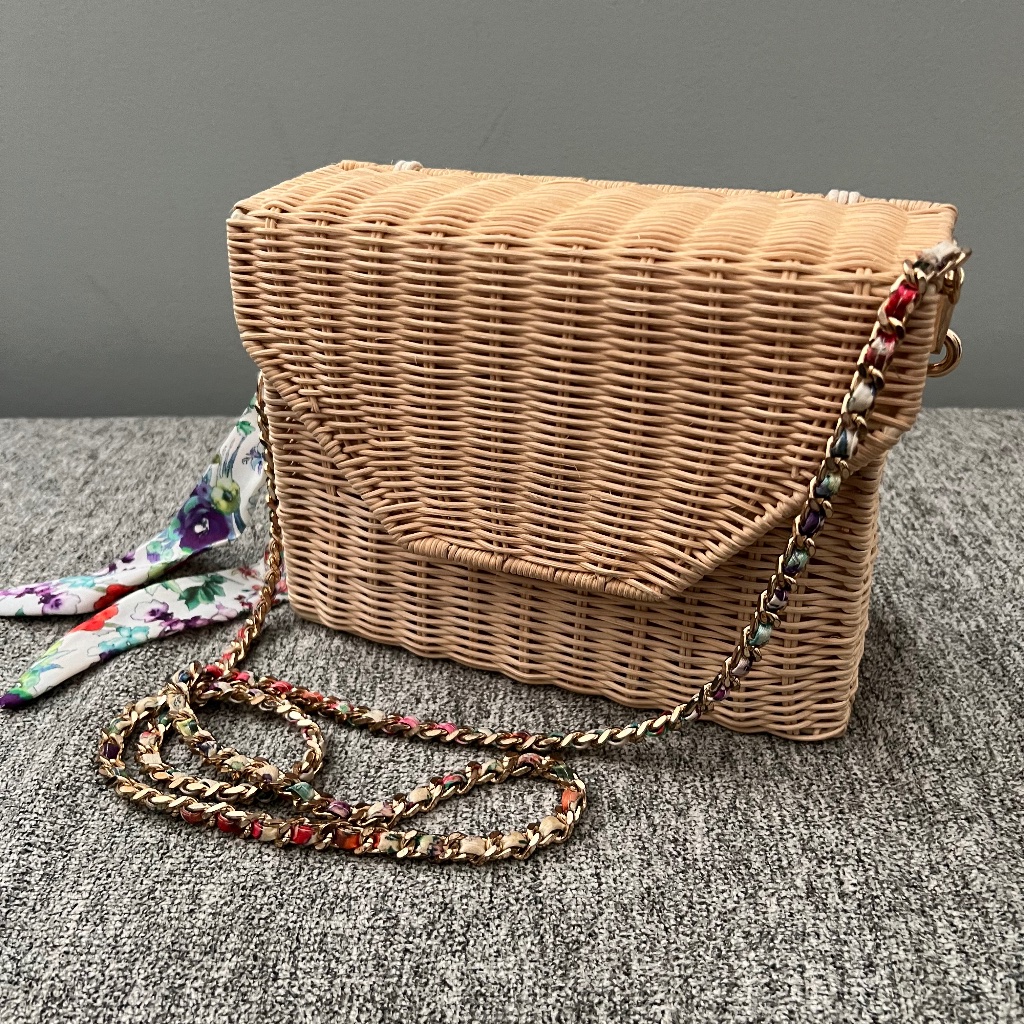 Summer Straw Hand Bag With Leather Strap Good Condition